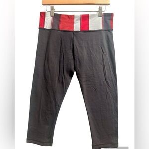 Lululemon Leggings Gray Black 3/4 Length​​​​​​​